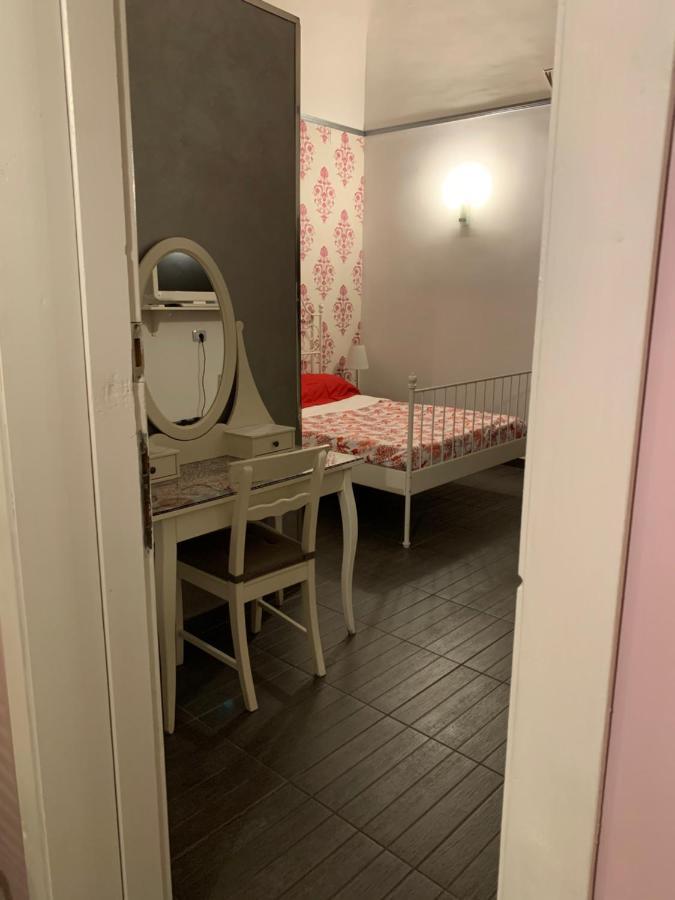 B&B Canova คาตาเนีย ภายนอก รูปภาพ